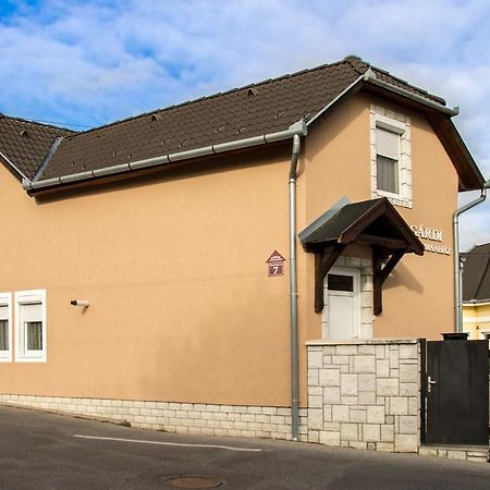 Gardi Apartman Szekszárd Extérieur photo