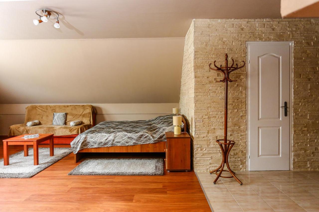 Gardi Apartman Szekszárd Extérieur photo