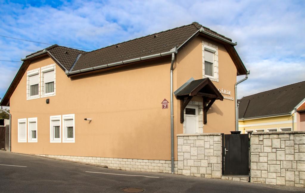 Gardi Apartman Szekszárd Extérieur photo