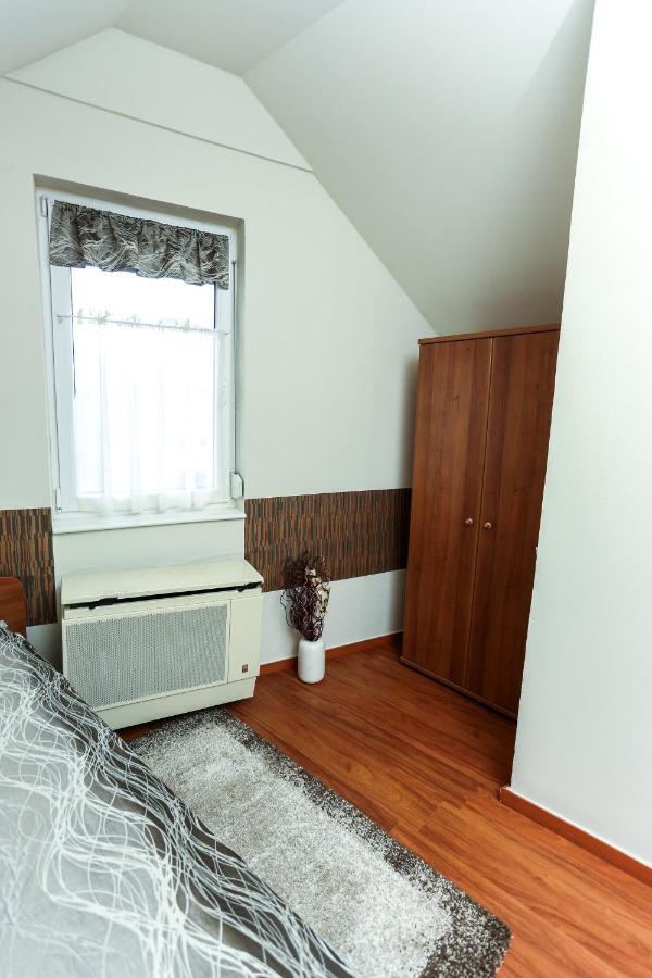 Gardi Apartman Szekszárd Extérieur photo